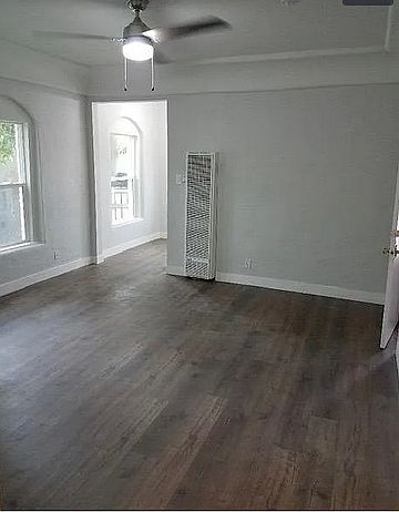 1st image of 125 W Palmer Ave #8