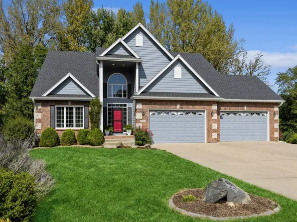 13201 Rocklyn Dr, Urbandale, IA 50323