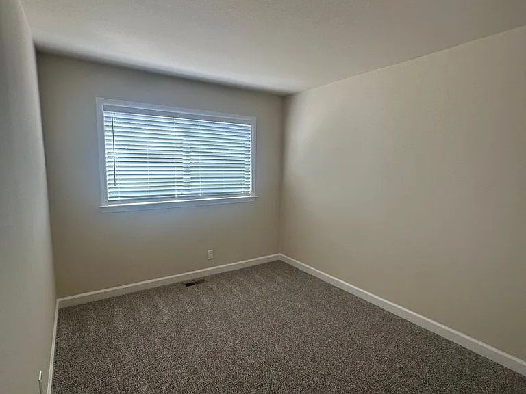 4309 Ross Ave — Photo 35
