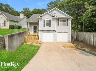 72 Covington Dr, Hiram, GA 30141