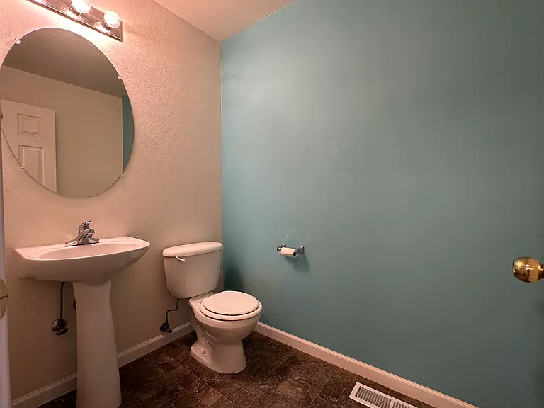 4047 Thoroughbred Ave SE — Photo 41