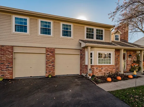 3152 Anton Dr, Aurora, IL 60504