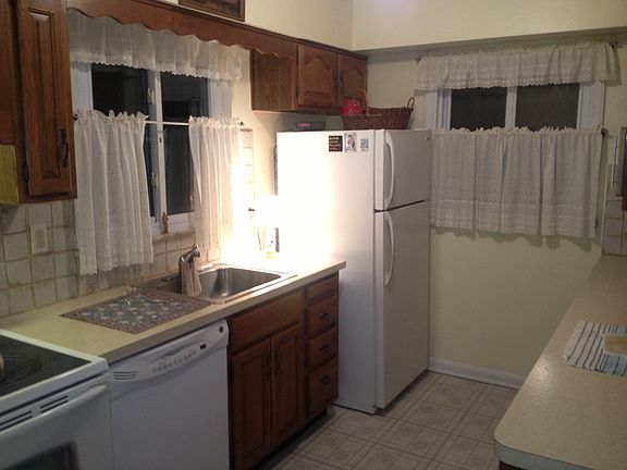 2nd image of 25500 Chatworth Dr