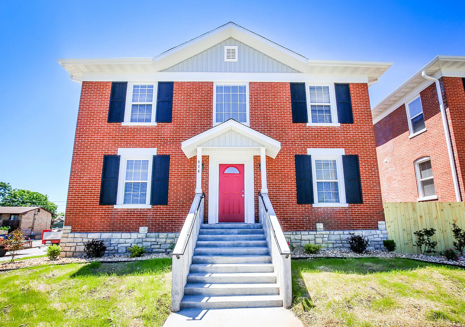 Harrison 414 — Photo 1
