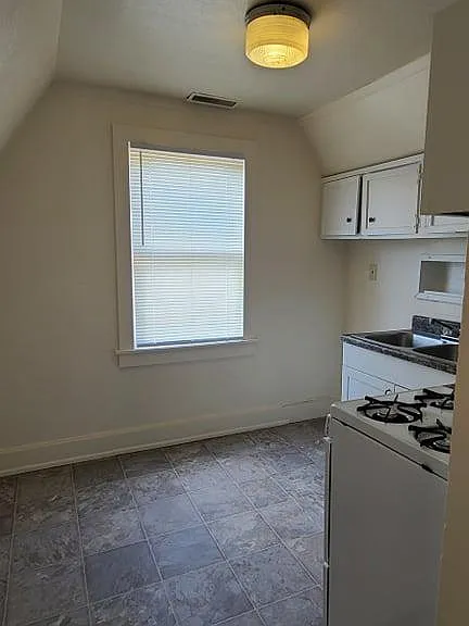 331 Locust St #4 — Photo 14
