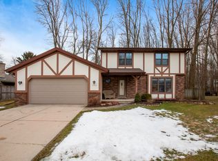 3303 Stokes Ln, Manitowoc, WI 54220