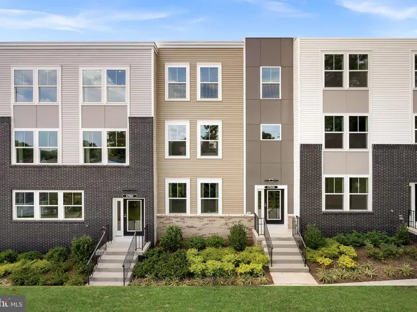 16992 Alicia Ave, Dumfries, VA 22026