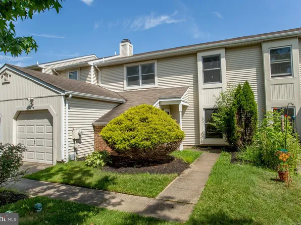 1378 Pepperbush Ct, Yardley, PA 19067