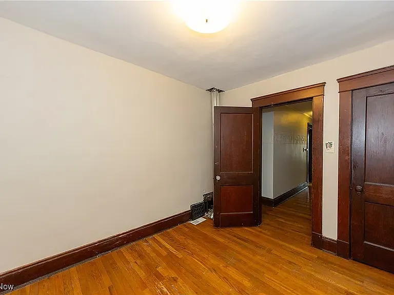 2572 Mayfield Rd — Photo 21