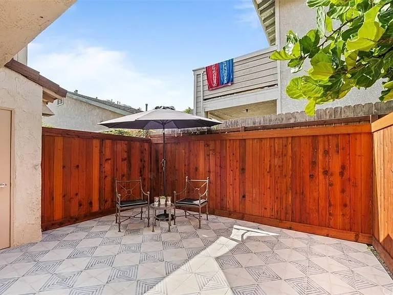 2569 Orange Ave #G — Photo 17