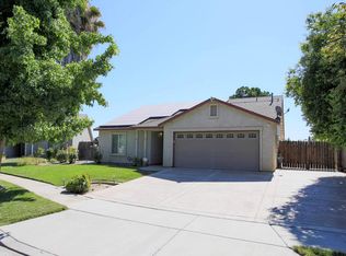 754 11th Ct, Kingsburg, CA