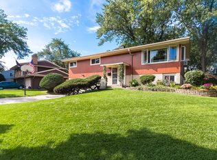 6200 Fairmount Ave, Downers Grove, IL 60516