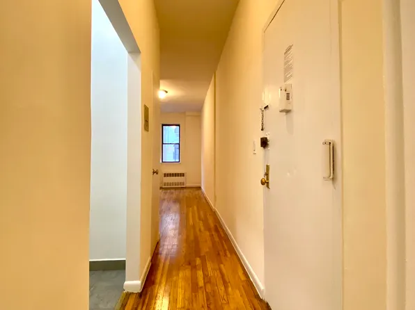 411 East 81st Street image 6 of 17