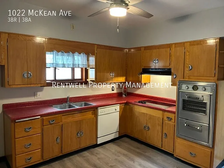 1022 McKean Ave — Photo 5