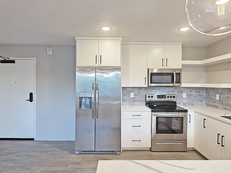 2716 N St #105 — Photo 8