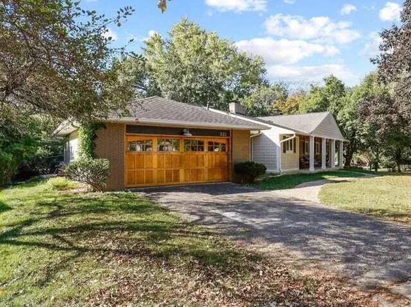 321 W New England Ave, Columbus, OH 43085