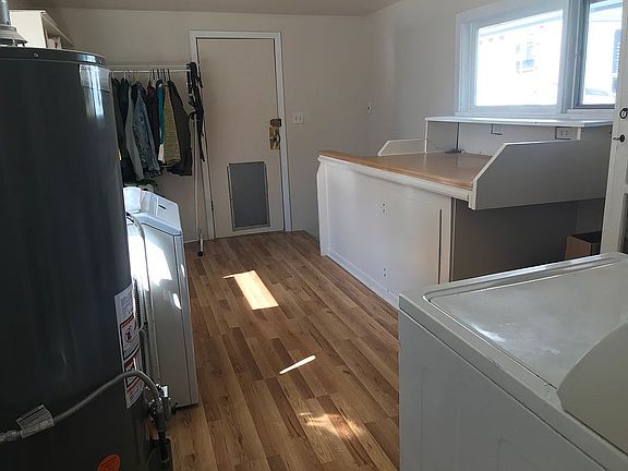 xtra large laundry/MUD ROOM