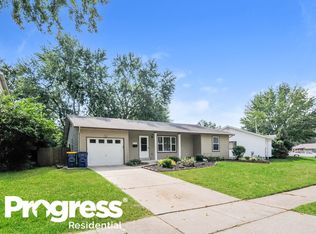 2710 Sherwood Dr, Florissant, MO
