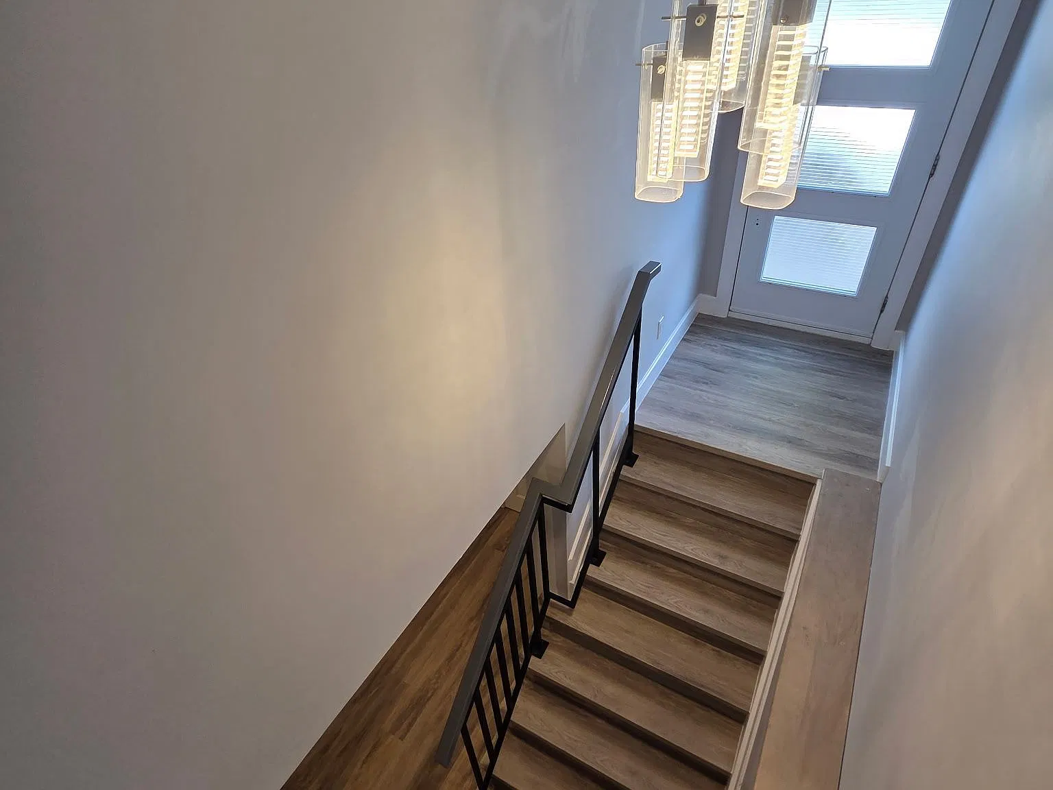 3 bed, $2,150 — Photo 2