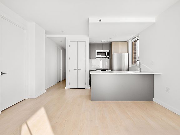 3rd image of 1499 Bedford Ave #4C