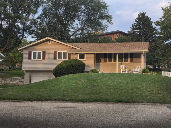1208 Roosevelt Dr, Atlantic, IA 50022