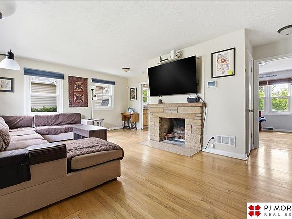 3rd image of 6315 Pacific St