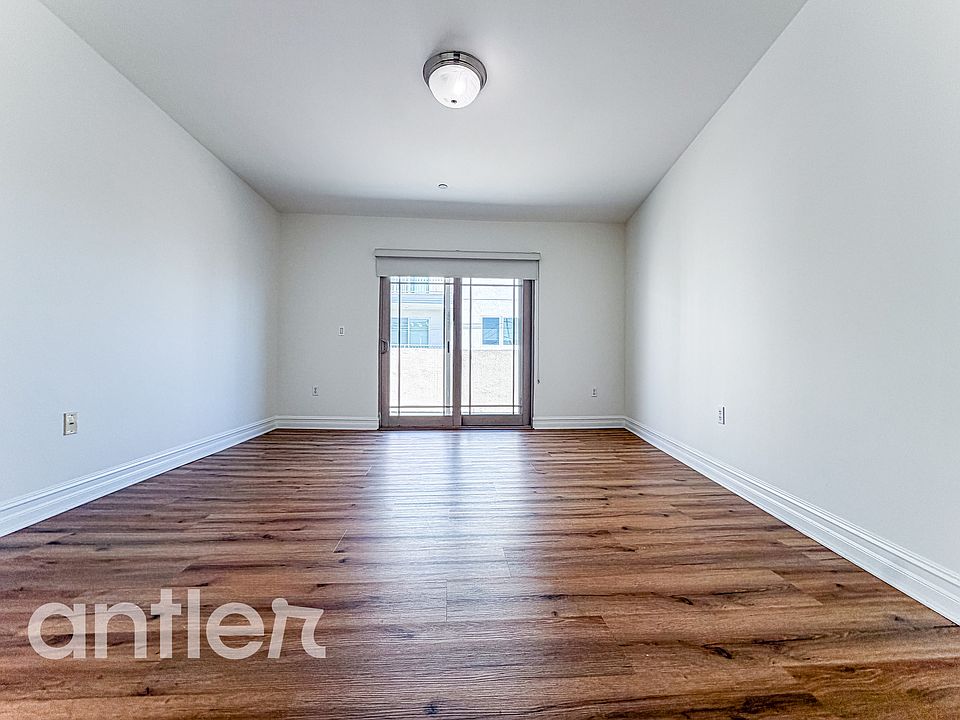 1st image of 1241 S Sherbourne Dr #Gph5