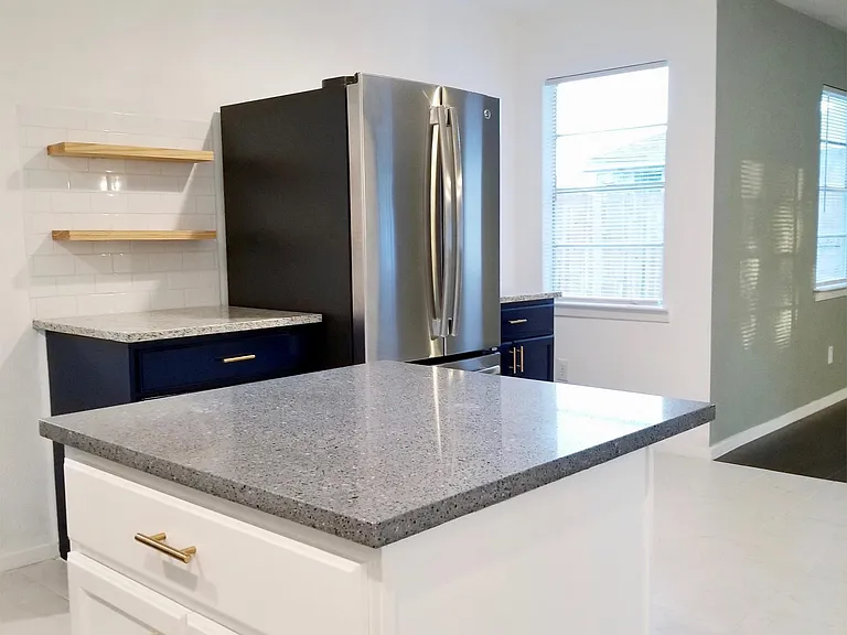 510 Gilbert Rd — Photo 8