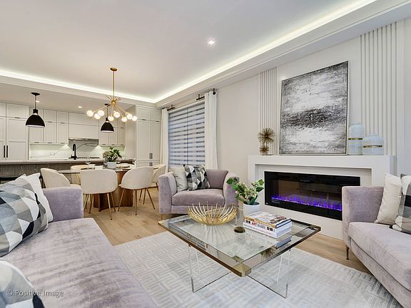 2nd image of 1360 W Walton St #3E