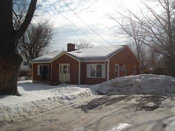 1st image of 725 Main St