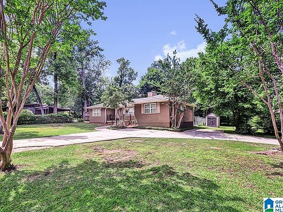 3rd image of 2217 Chapel Rd