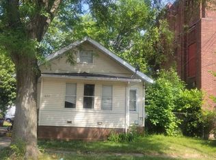 123 Royal Ave, Rockford, IL 61101