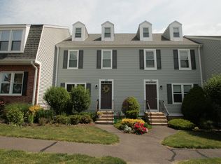 127 Summerhill Rd UNIT 127, Wallingford, CT 06492