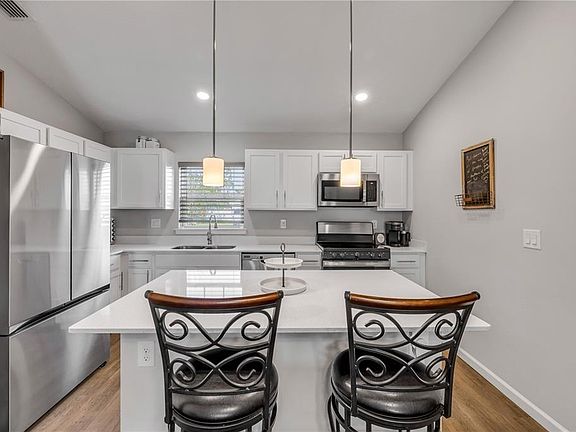2nd image of 29 ROCKING HORSE DRIVE
