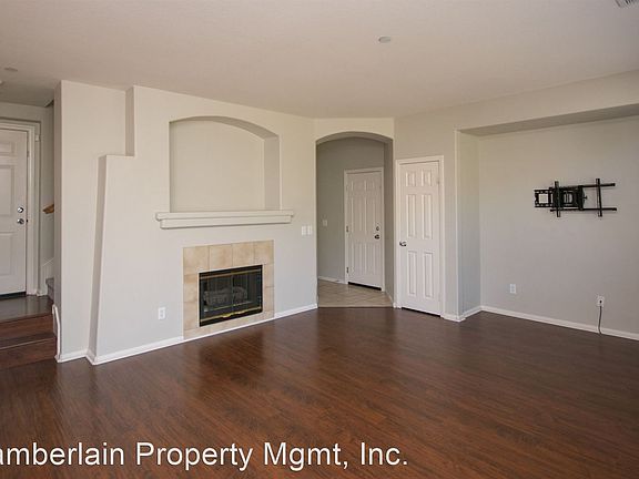 2nd image of 923 Bloomfield Ave