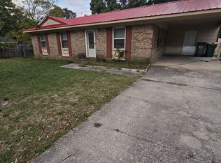 5805 Richfield Ave, Hope Mills, NC 28348