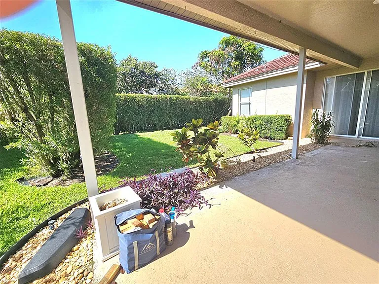 2307 Messenger Cir — Photo 32
