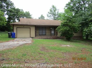 109 Carmichael Ln, Spring Lake, NC 28390