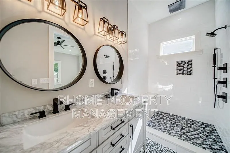 4 bed, 3.5 bath, 2200 sqft, $3,150 — Photo 2