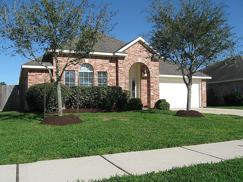 1st image of 416 Magnolia Way