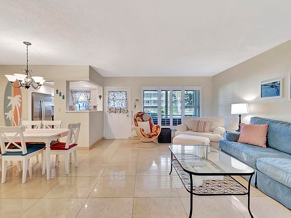 4th image of 806 SE 7th Street Street #104