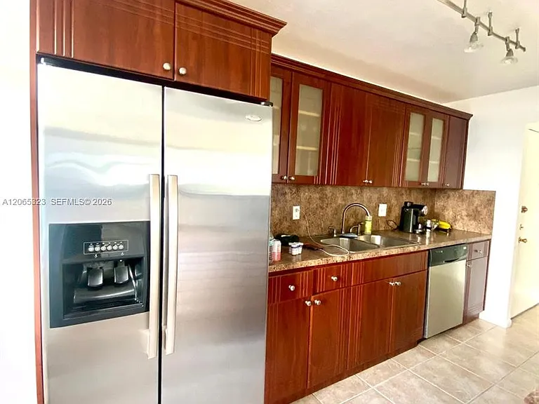1300 NE Miami Gardens Dr #713E — Photo 3