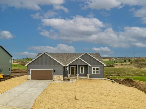 110 Garrett Dr, Barneveld, WI 53507