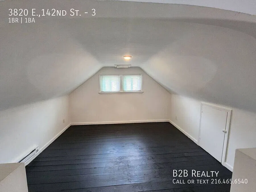 Charming 1-Bedroom Property at Prime Location — Photo 2