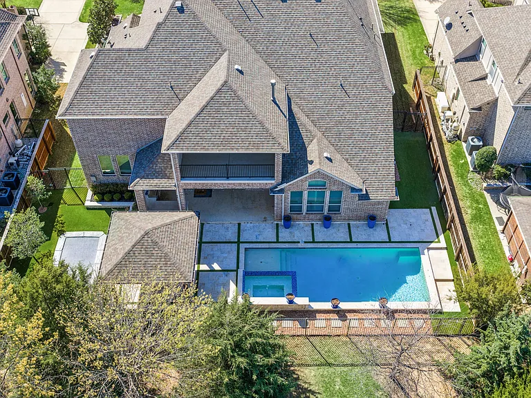 812 Lake Carillon Ln — Photo 35