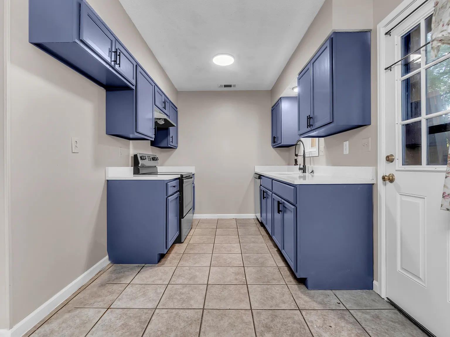 3 bed, 1176 sqft, $1,595 — Photo 4
