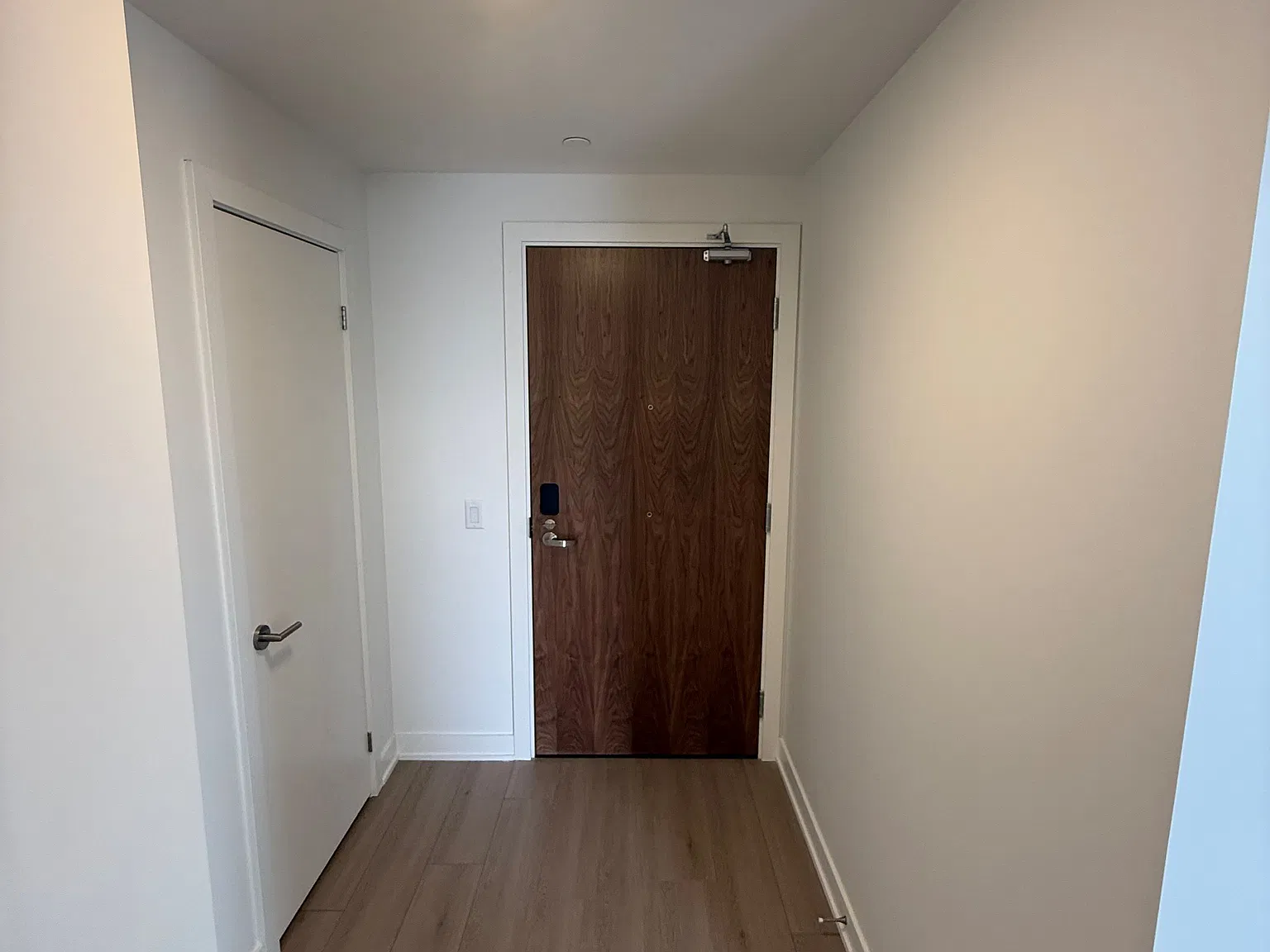 2 bed, $3,500 — Photo 3
