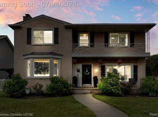 24600 Manistee St, Oak Park, MI 48237