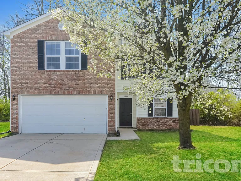 1840 Blackmore Dr — Photo 1