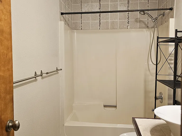 3016 SW Carolina St — Photo 26